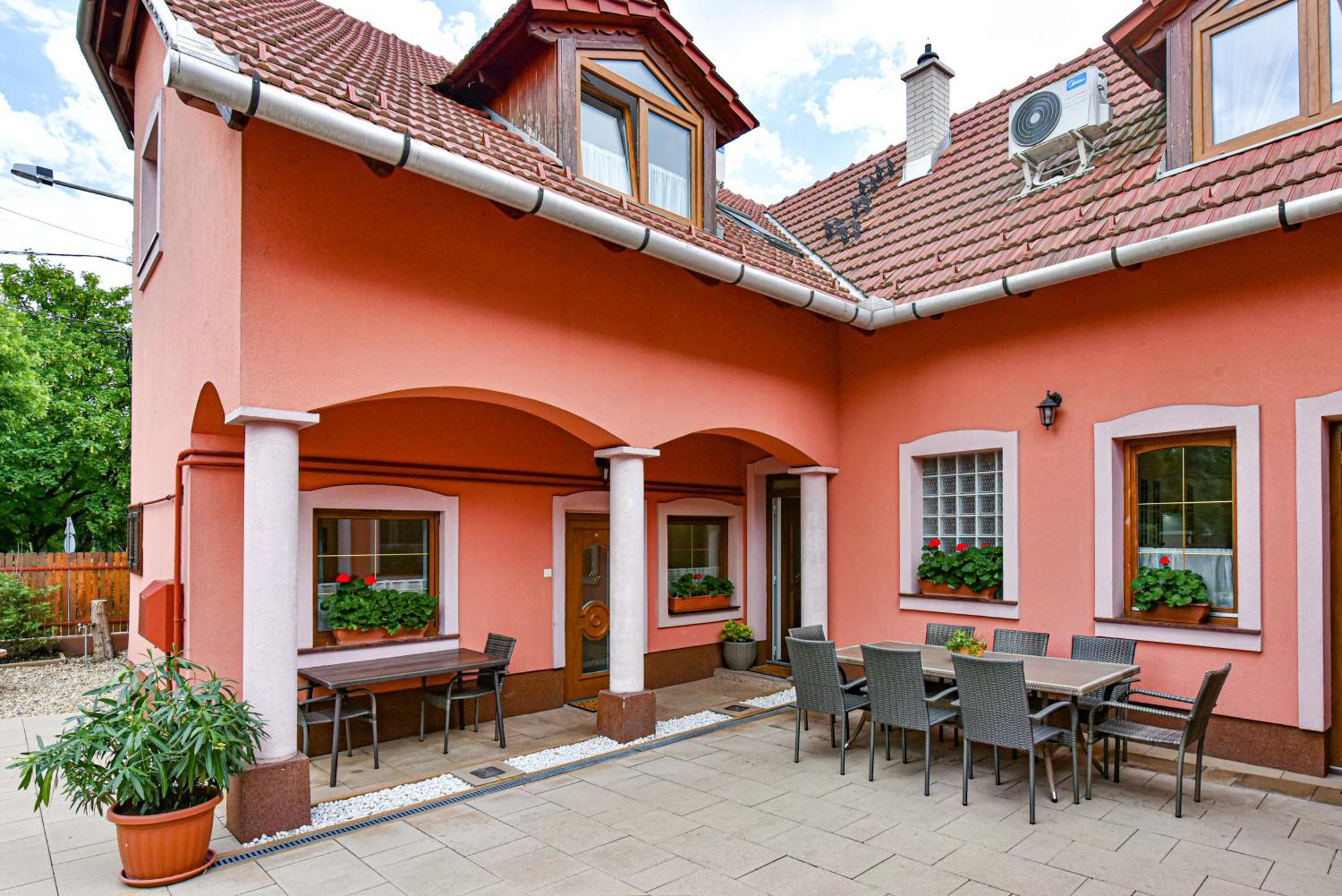 Honfoglalas Vendeghaz Eger Exterior foto